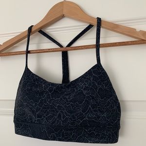 Lululemon sports bra
